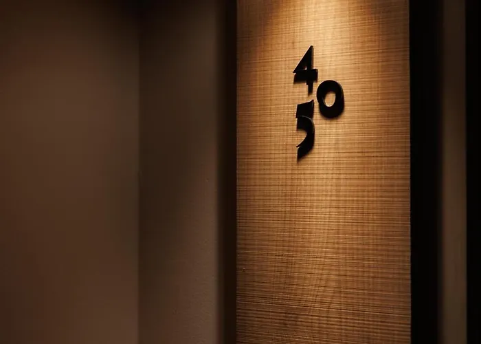 Corridor 2407 4*